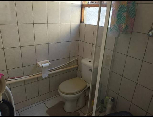 2 BEDROOM PROPERTY TO RENT IN KINGSWOOD